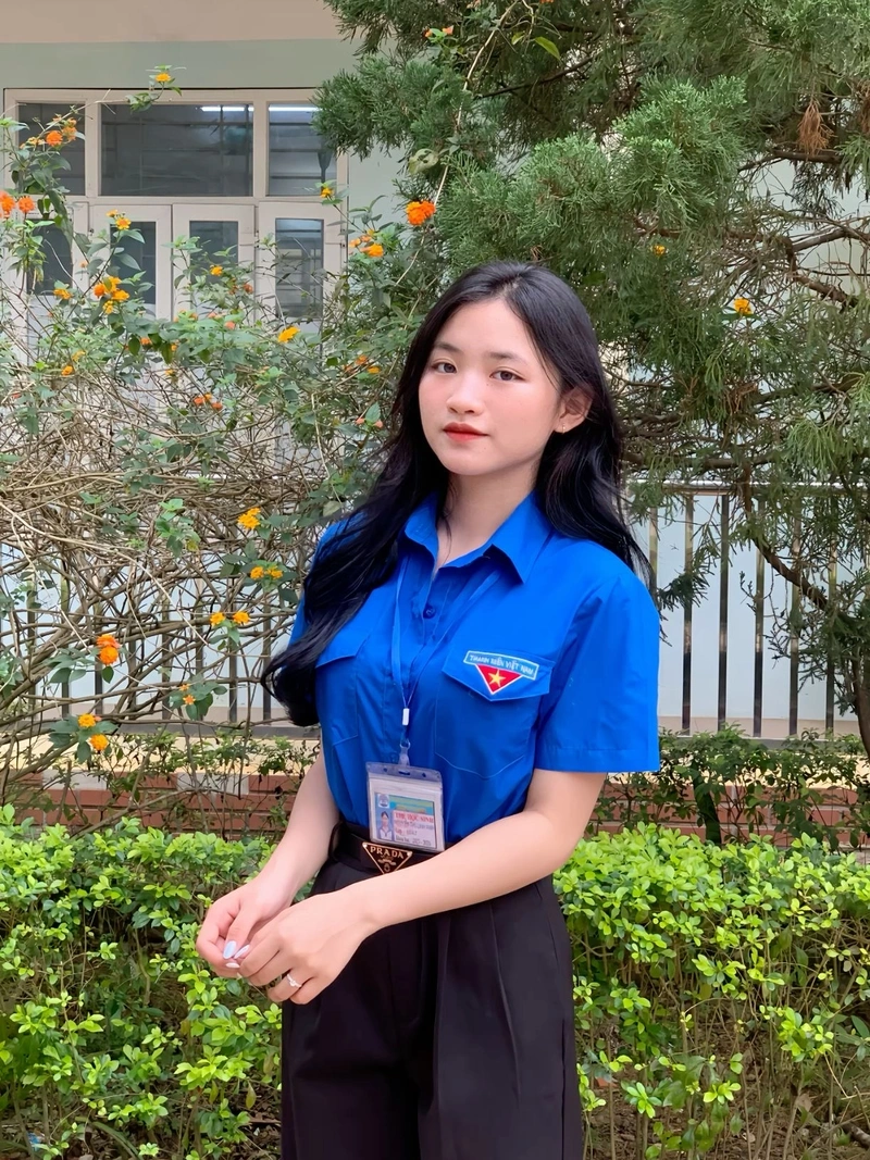 Ảnh nữ sinh lớp 7 tươi tắn, rạng ngời