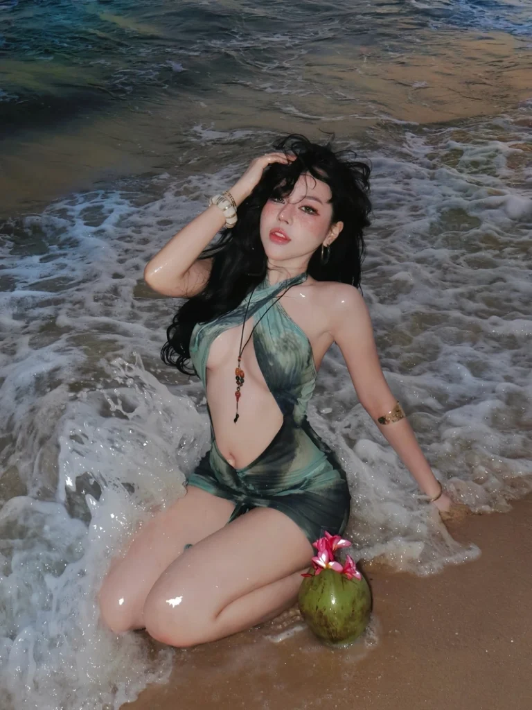 Bảo Khuyên bikini sexy khoe đường cong nóng bỏng full HD