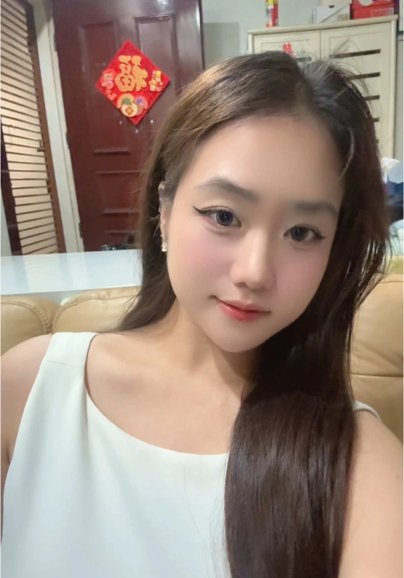 Beo Thỏ lột đồ để lộ ngực khủng quyến rũ