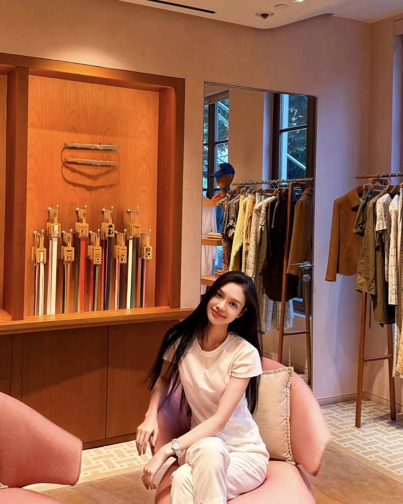 Đan Phượng cởi đồ lộ hàng nóng bỏng siêu phẩm không che