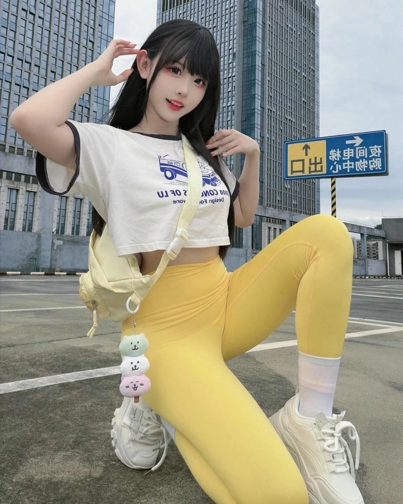 Gái xinh mặc quần legging sở hữu diện mạo thanh tú