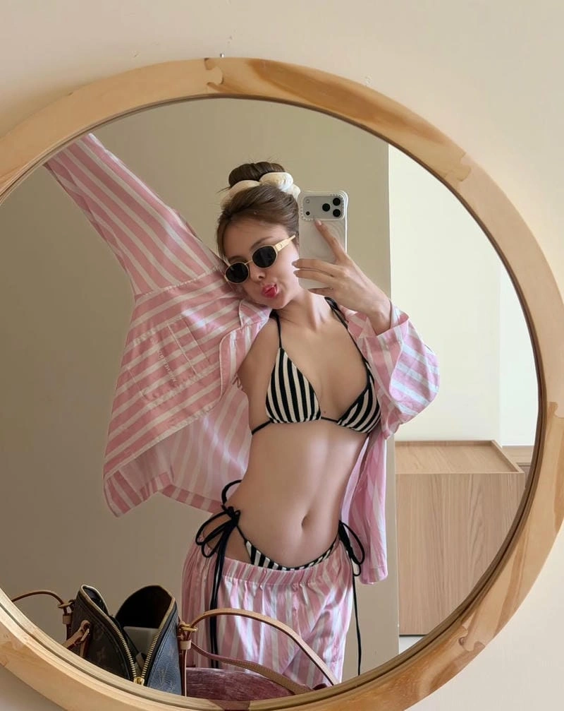 Hà Môi bikini sexy xinh đẹp và vô cùng nóng bỏng