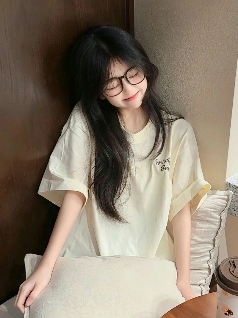 Hình 2k5 gái xinh thanh lịch quý phái