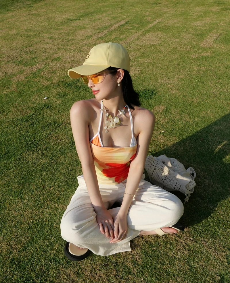 Hình Jun Vũ dâm đãng khoe thân nóng bỏng