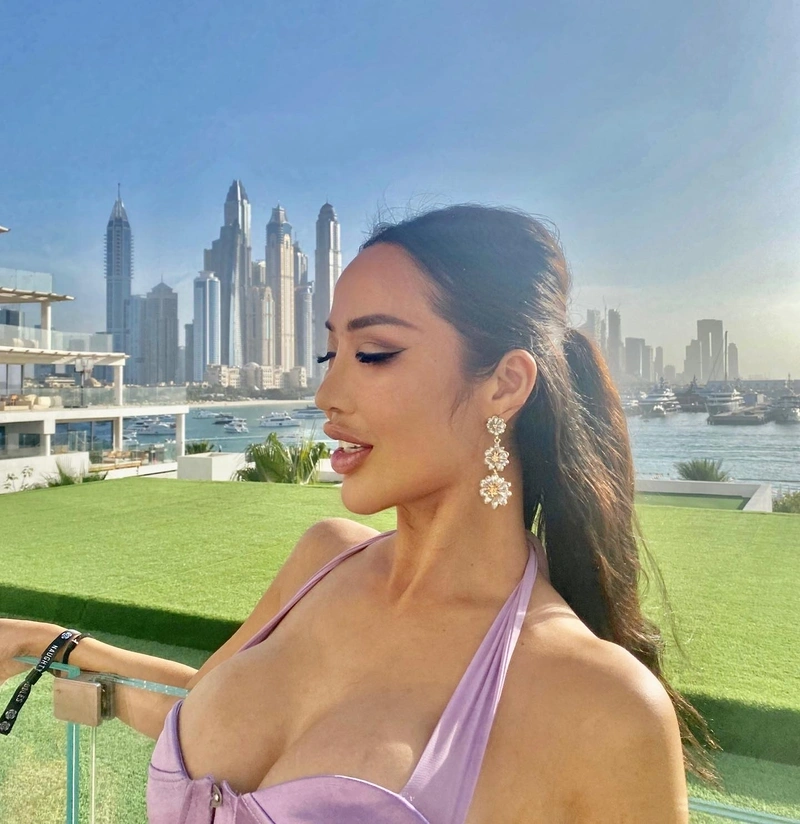 Hình Kiko Chan bikini sexy không che vòng 3