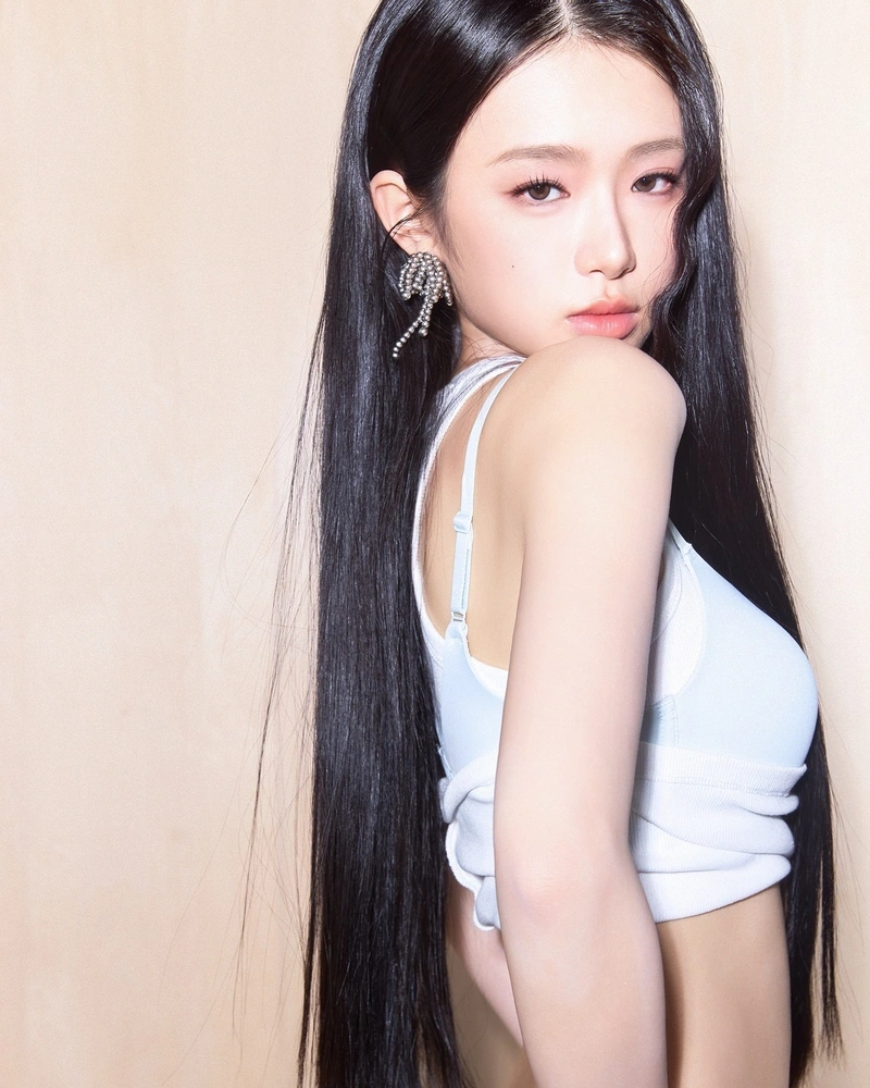 Hình Linh Ka bikini cuốn hút chất lượng 2K