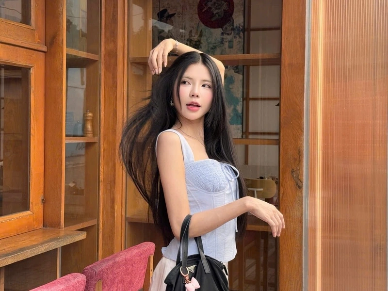 Hình Mai Dora sexy lộ hàng vòng một to tròn