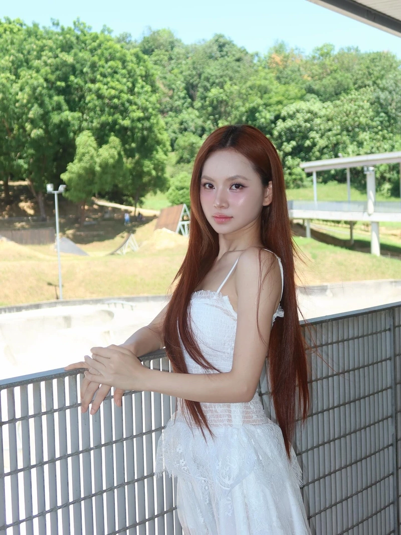 Hình Ngô Lan Hương mông to tròn sexy cuốn hút mạnh