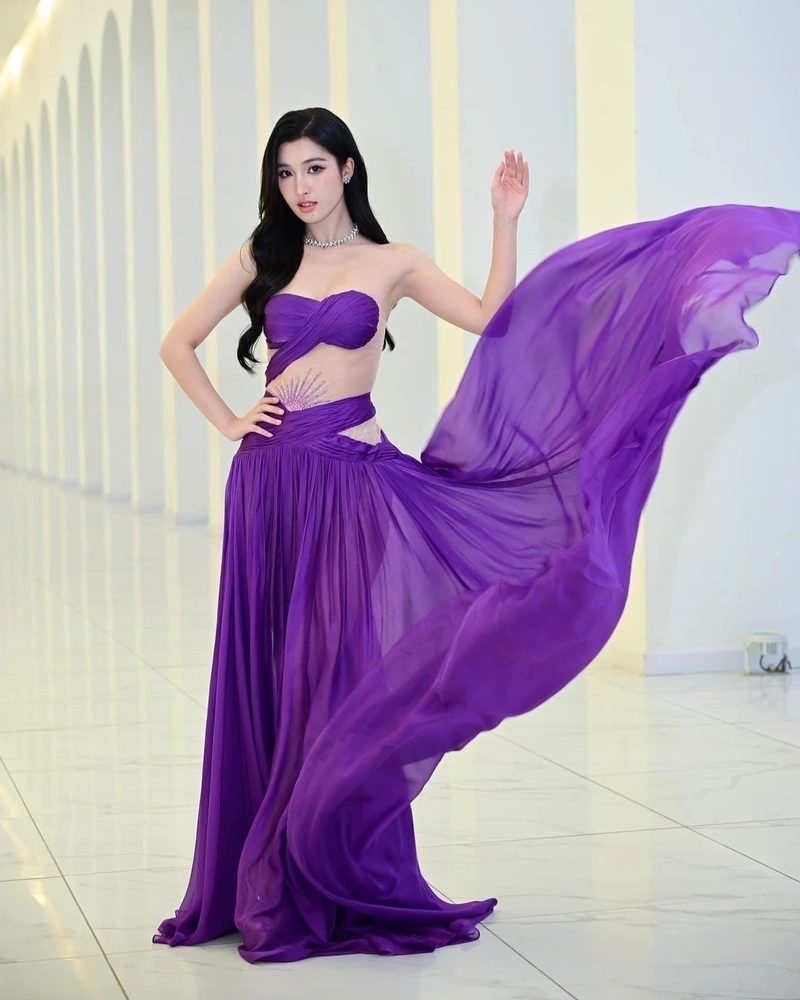 Hình Phương Nhi lột đồ khoe body nóng bỏng 4K