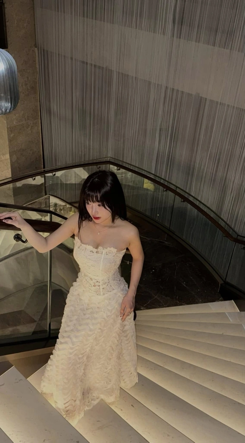 Hình Tiktoker Quỳnh Mai sexy duyên dáng