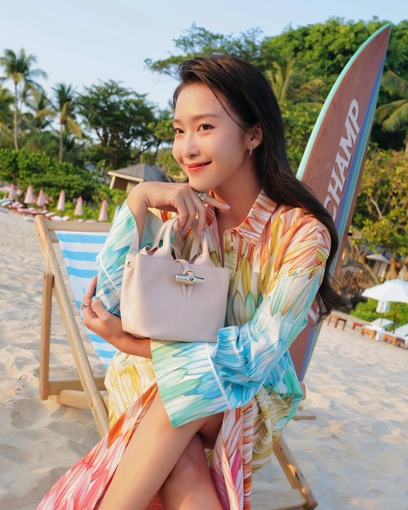 Hình ảnh Khả Ngân bikini 4K sắc nét