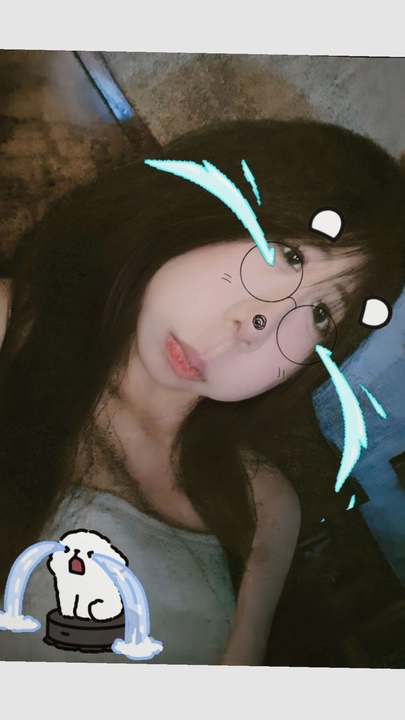 Hình ảnh gái 2k10 trong trẻo tự nhiên