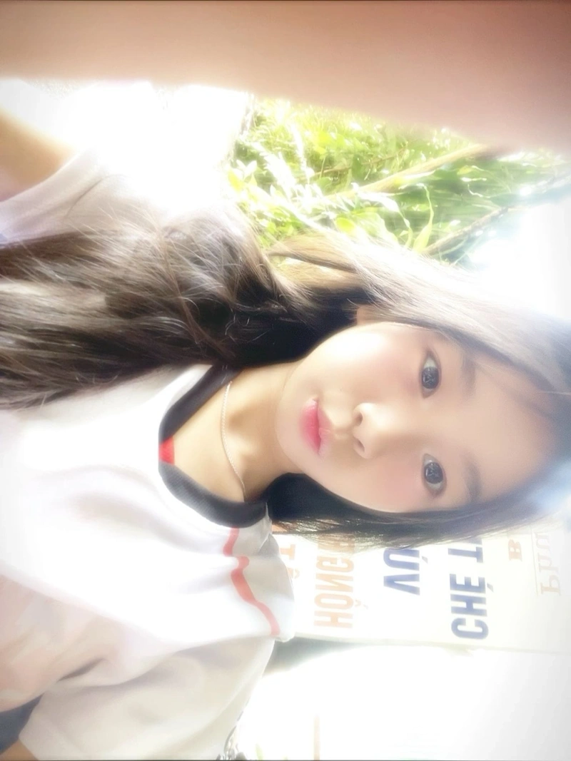 Hình ảnh gái 2k12 dễ thương tinh nghịch