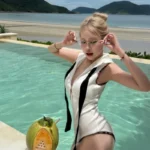 Hình bikini Lê Huyền Diệu quyến rũ thanh thoát