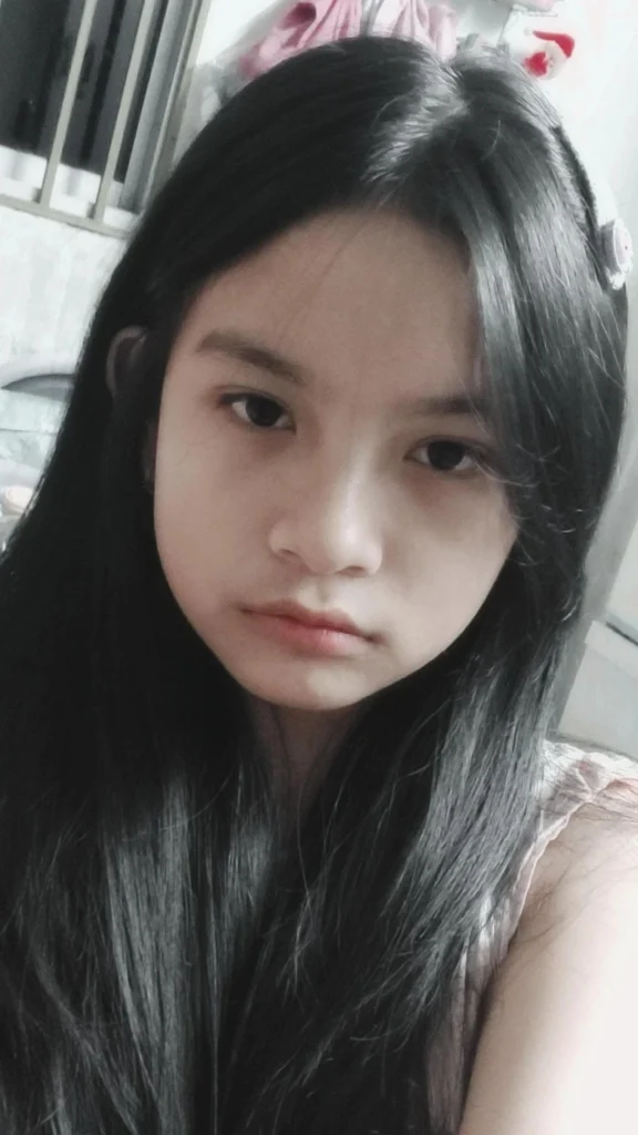 Hình gái 2k11 trong sáng hồn nhiên