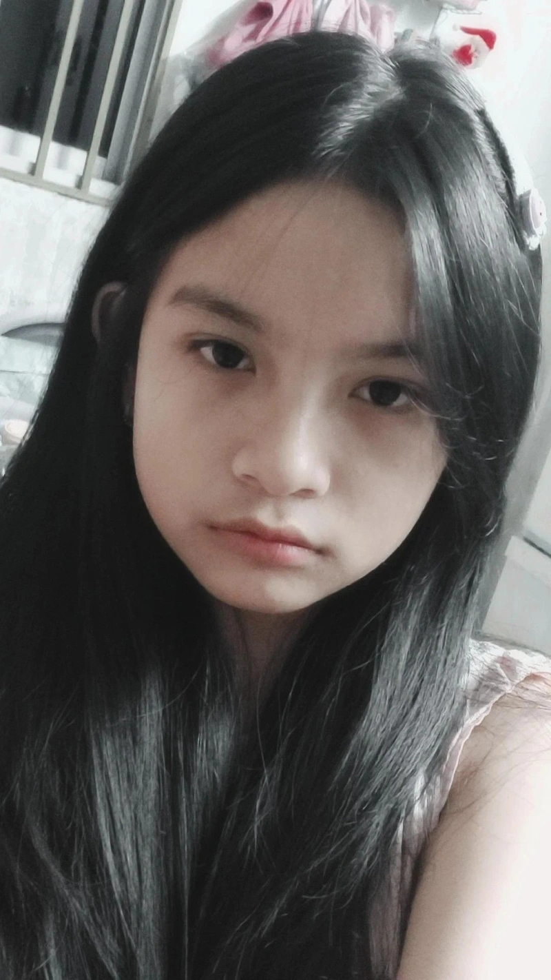 Hình gái 2k11 trong sáng hồn nhiên