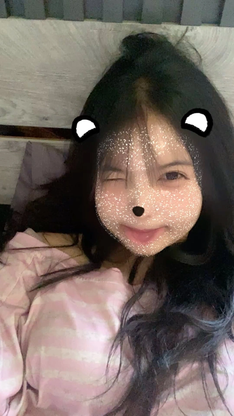 Hình gái 2k5 trong sáng ngọt ngào