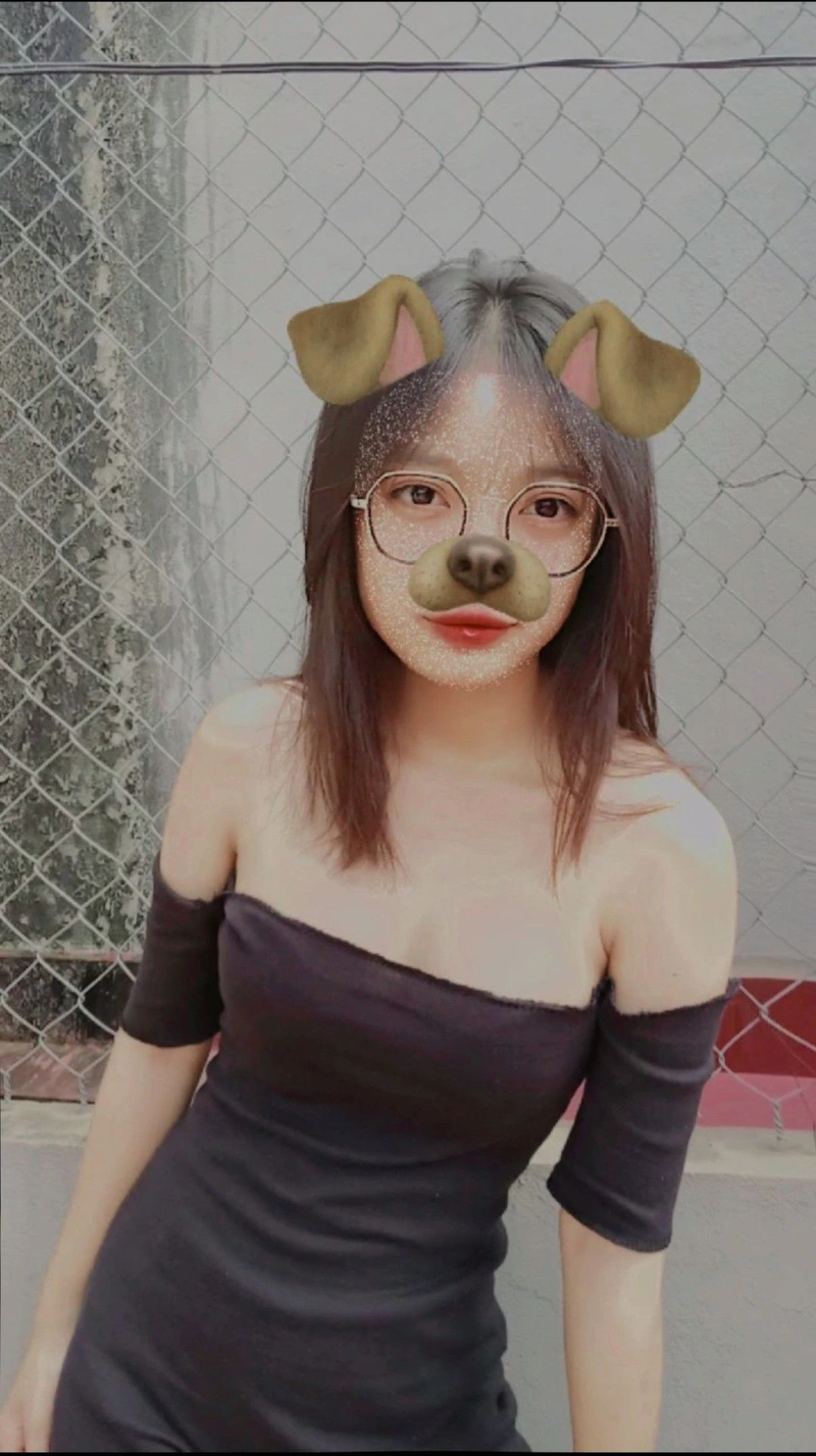 Hình gái 2k8 thanh thoát nhẹ nhàng