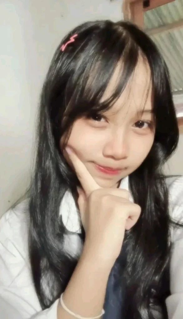 Hình gái lớp 6 ngây thơ trong trẻo