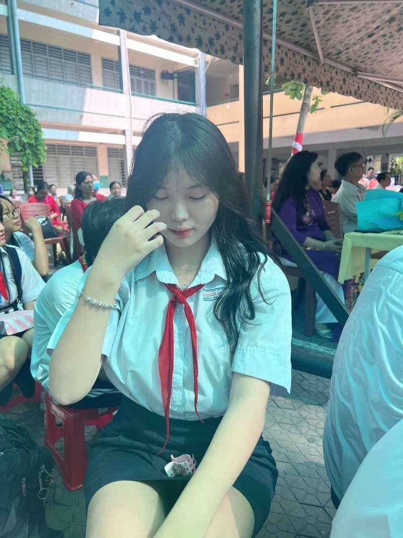Hình gái lớp 7 đáng yêu, nhí nhảnh