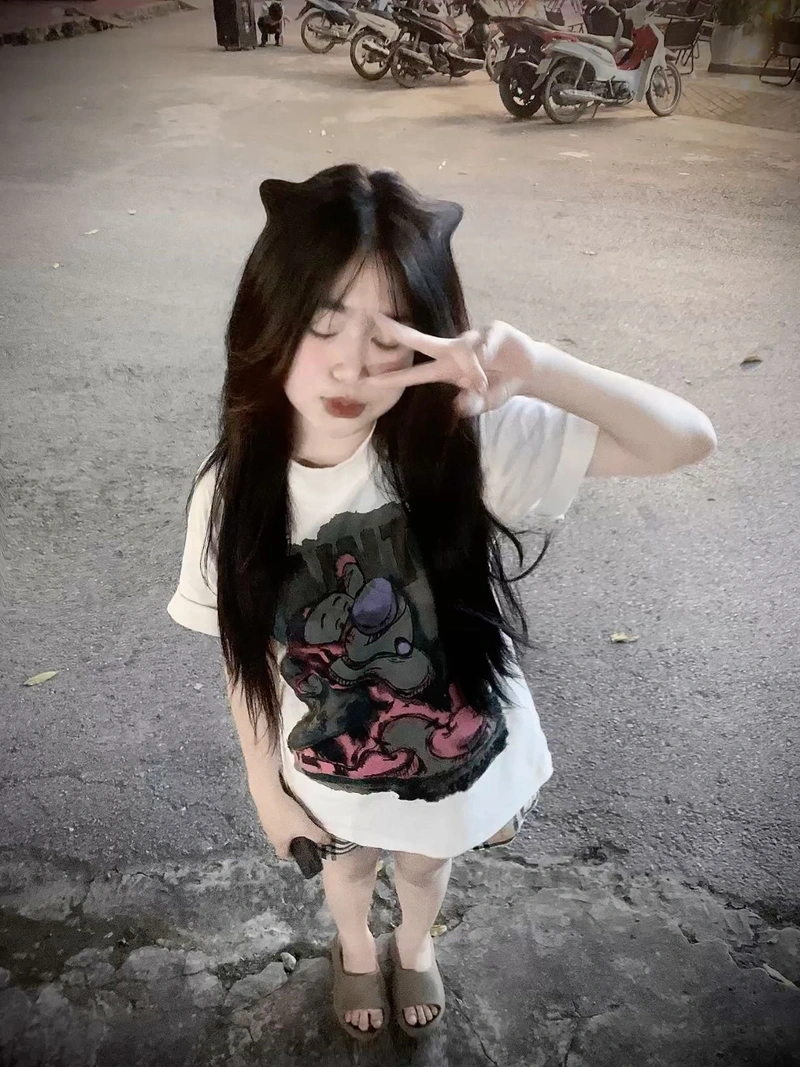 Hình gái xinh 2k5 duyên dáng đằm thắm