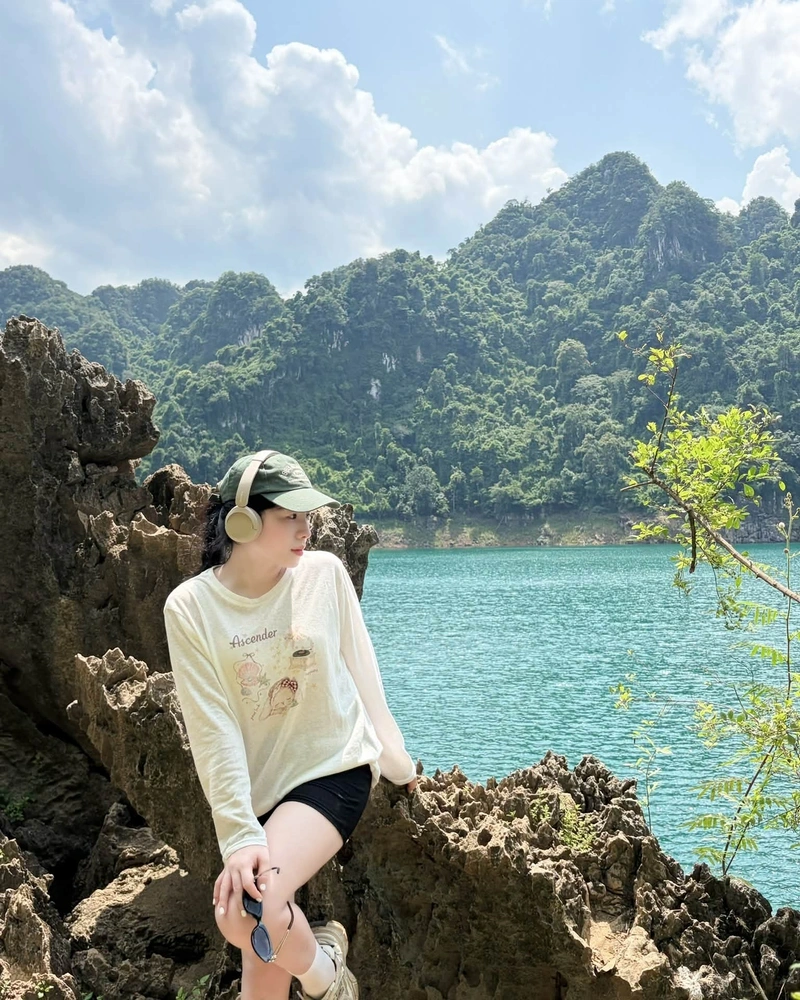 Hình hot girl Nguyễn Ngọc Quỳnh sexy lôi cuốn