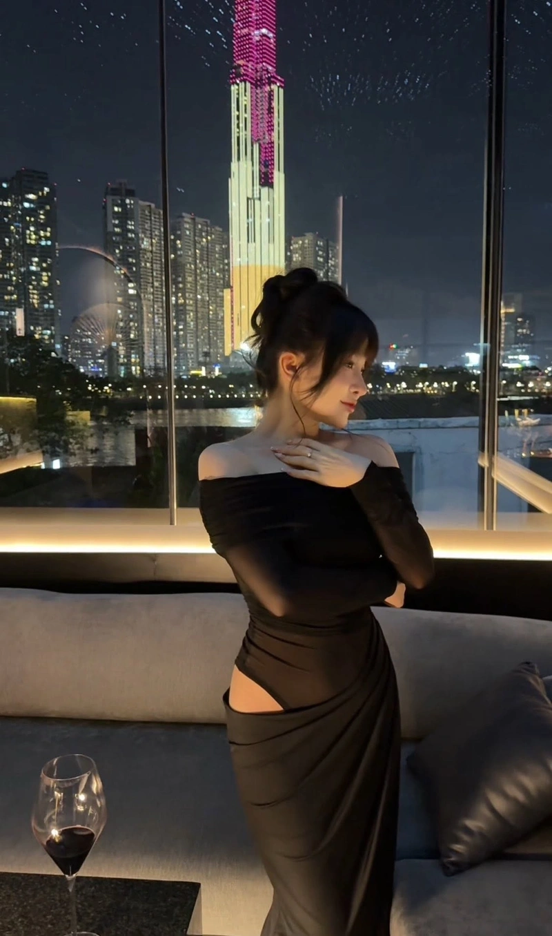 Hình sexy Tiktoker Quỳnh Mai ngọt ngào