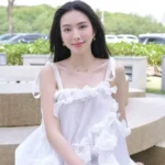 Hoa hậu Thùy Tiên nóng bỏng lộ vòng một to tròn