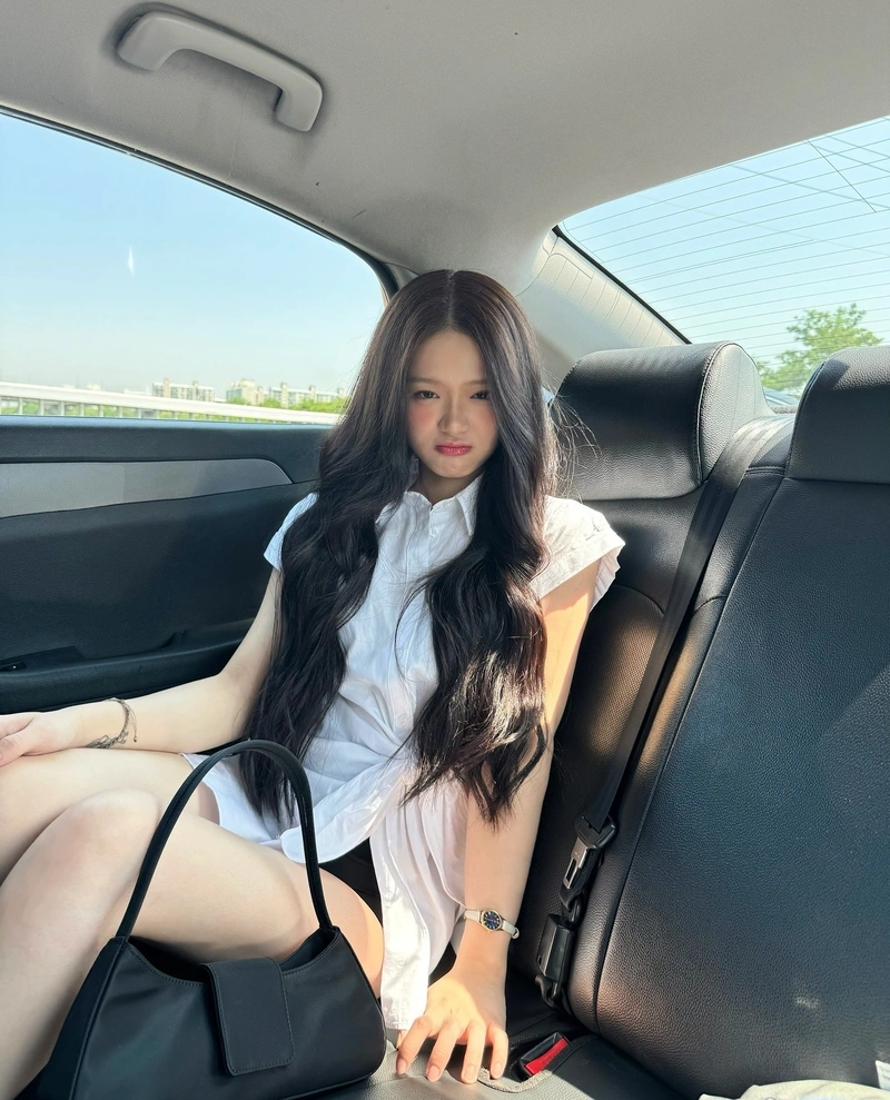 Linh Ka lột đồ sexy gợi tình
