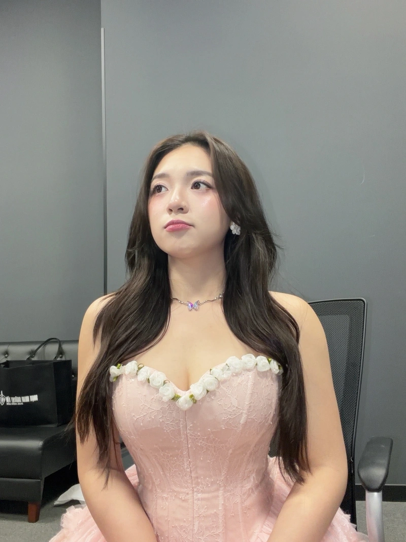 MC Phương Thảo nude ko che thân hình cực phẩm