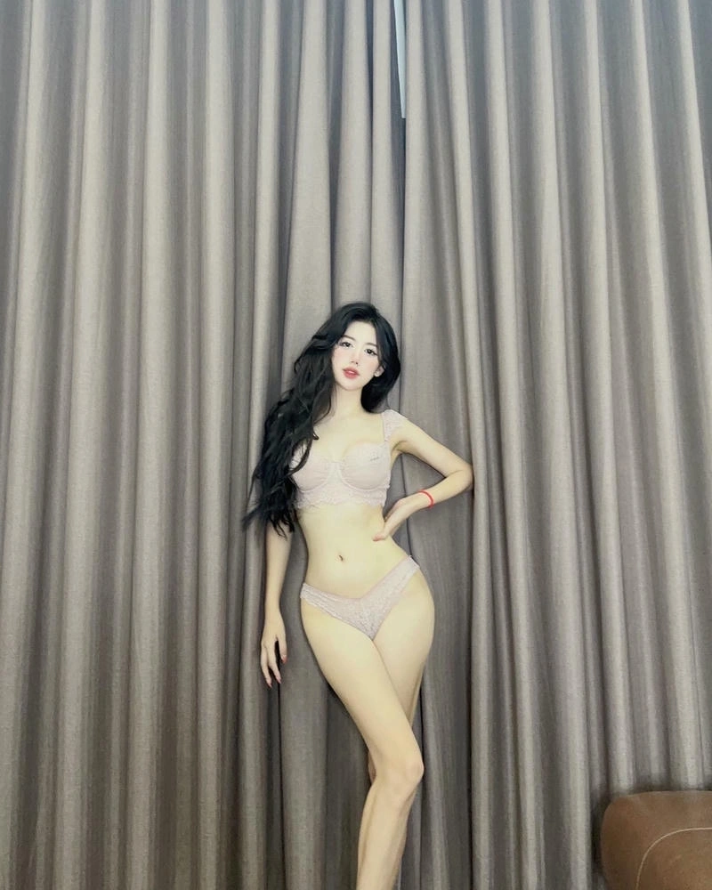 Nguyễn Bích Ngọc callmevaniillaa bikini sexy cân đối