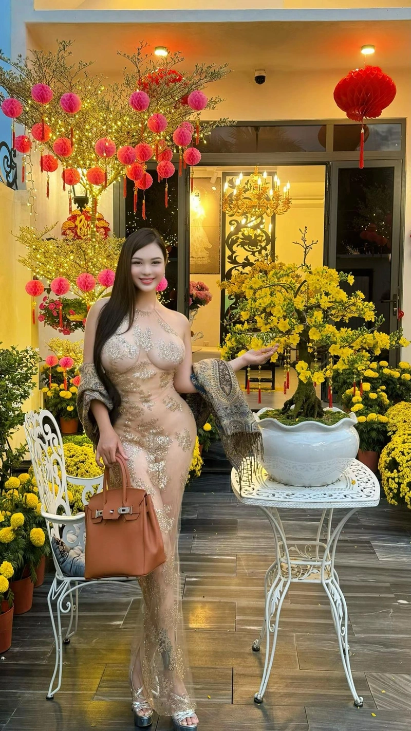 Nguyễn Ngọc Kim Thảo gợi cảm trong bikini 2K sắc nét