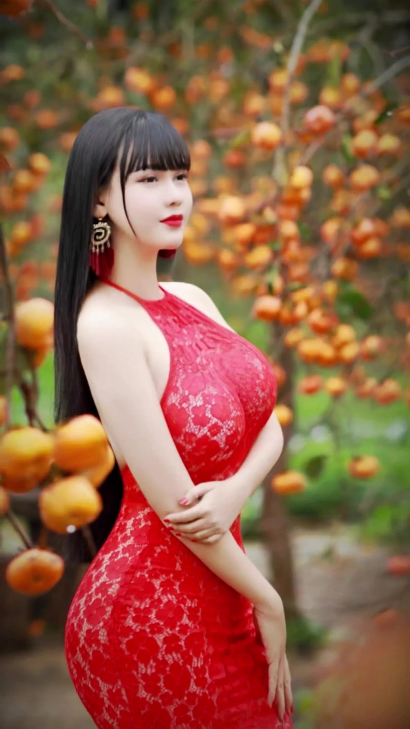 Nguyễn Ngọc Kim Thảo mông cong nóng bỏng gợi tình