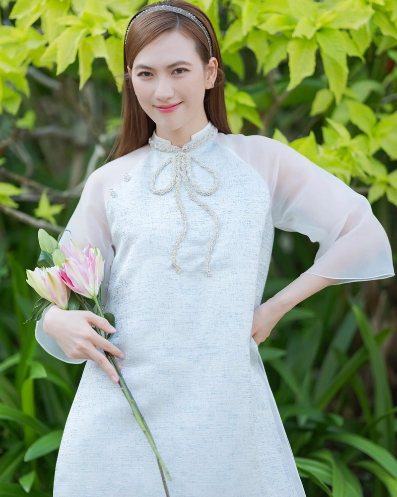 Phương Anh Đào bikini sexy hút hồn người xem