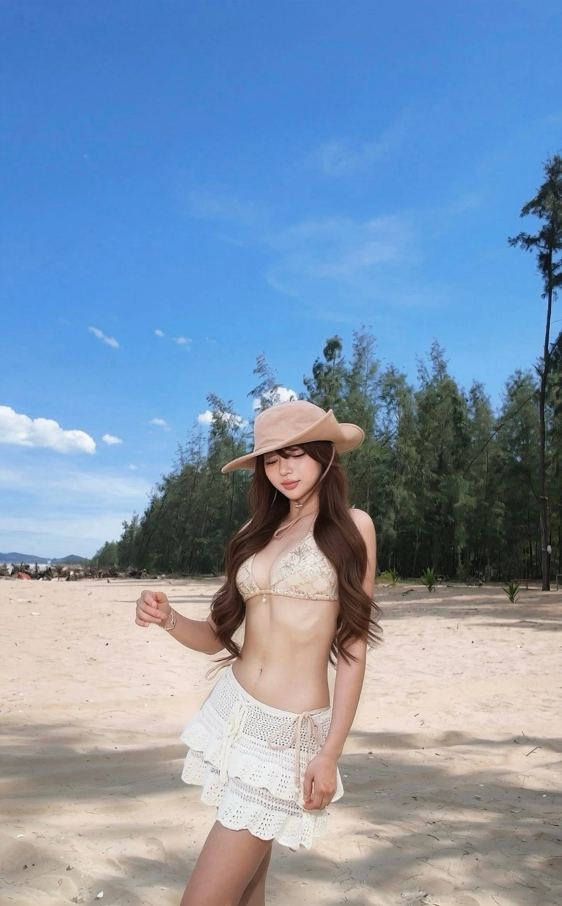 Vũ Ngọc Kim Chi khoe vòng một căng tròn khi mặc bikini