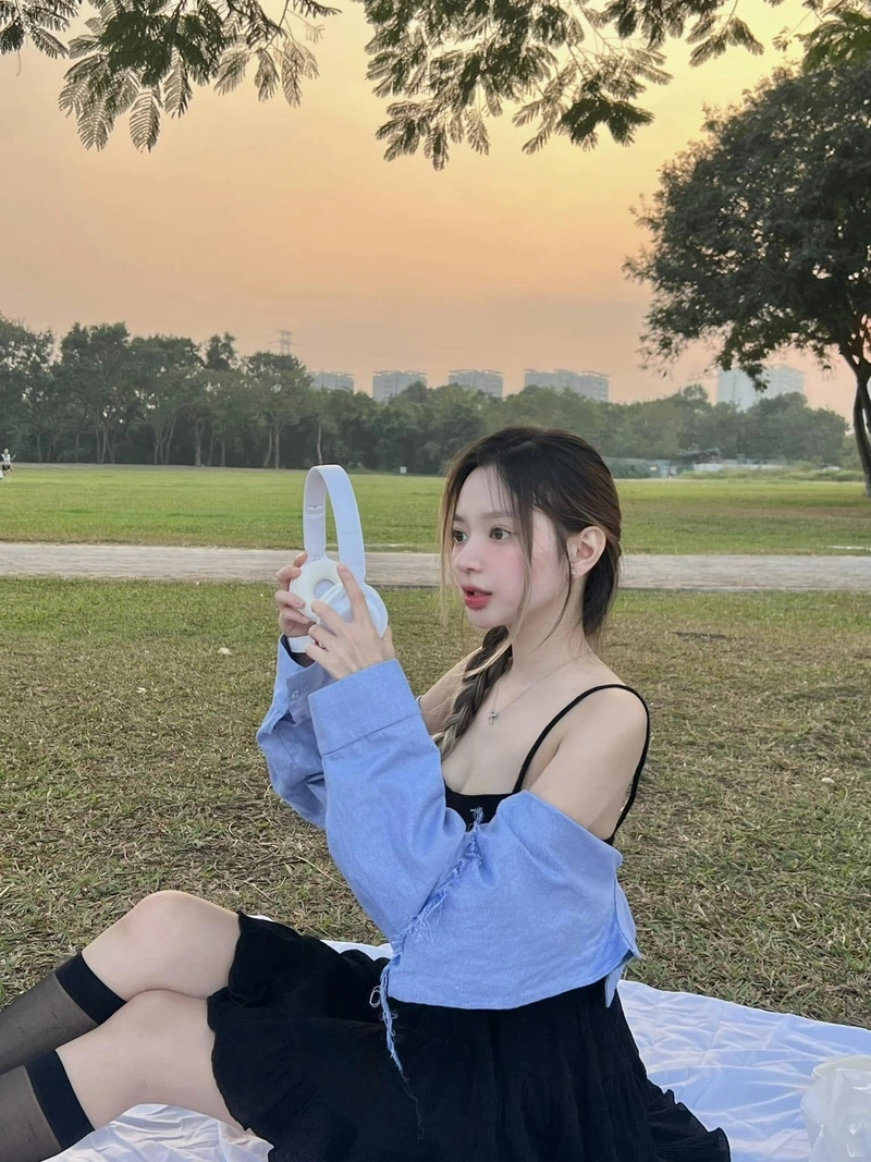Vũ Ngọc Kim Chi tạo dáng bikini gợi tình siêu phẩm