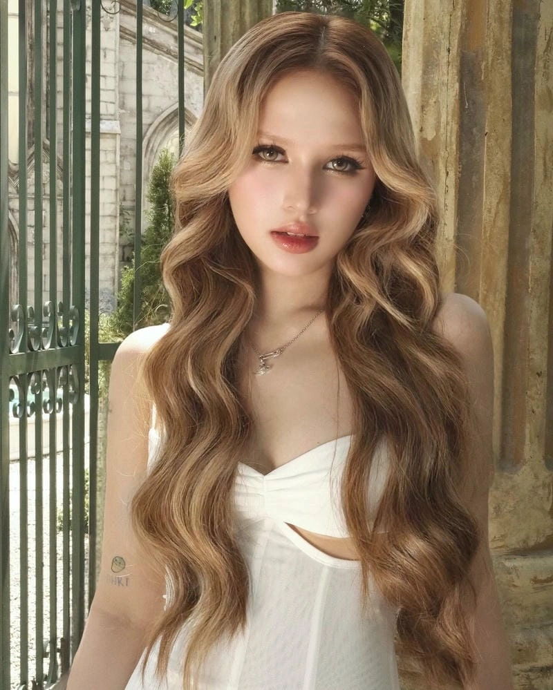 Xoài non bikini sexy góc chụp nghệ thuật làm nổi bật vóc dáng